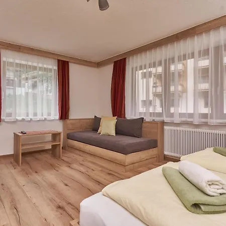 Pienz Apartment *