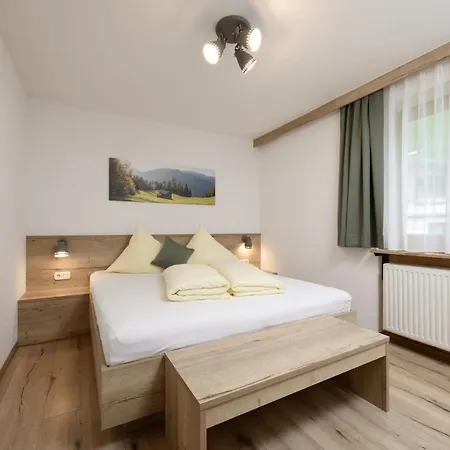 Pienz Apartment *